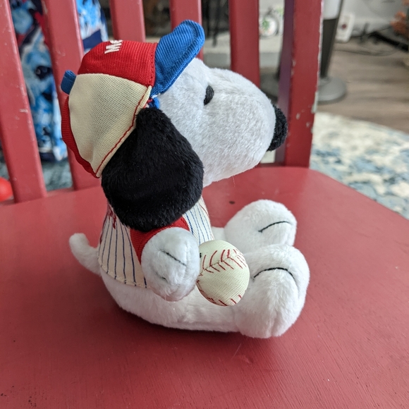 PEANUTS/MET LIFE Snoopy in baseball jersey - Picture 9 of 9